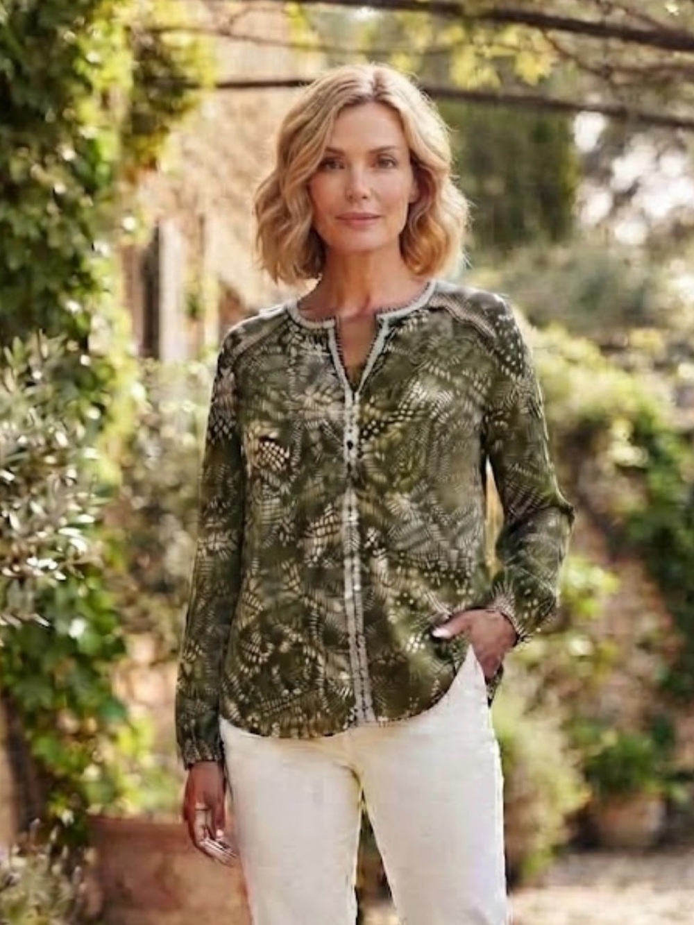 Lucky Brand Olive Green Floral Embroidered Long Sleeve Top Size 1X NWT